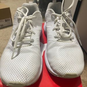 Puma Sneakers - Size W7